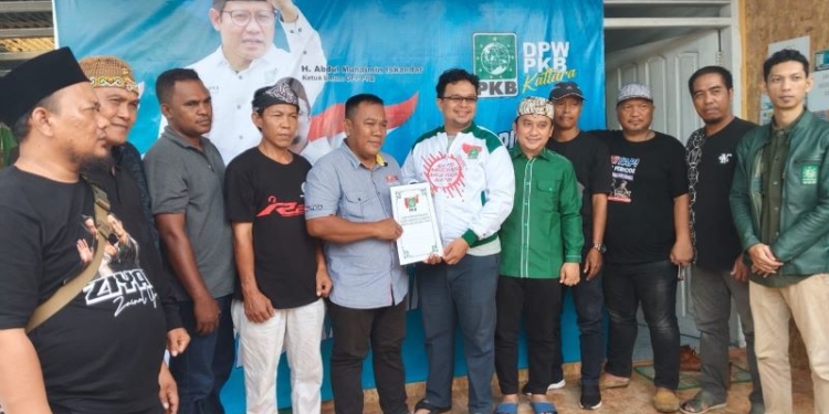 Daftarkan ke PKB, Agustan Nilai Zainal Arifin Paliwang Pemimpin yang Merakyat