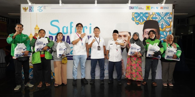 Safari Ramadan, PLN dan BNI Hadirkan 1.500 Paket Sembako Murah untuk Ojol