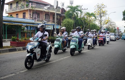Dukung Percepatan Ekosistem Kendaraan Ramah Lingkungan di Bontang, PLN Gandeng Komunitas Populerkan Trend Kendaraan Listrik