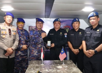 Ditpolairud Polda Kaltara Laksanakan Rendezvous dengan Pasukan Polis Marin Wilayah 4 Sabah