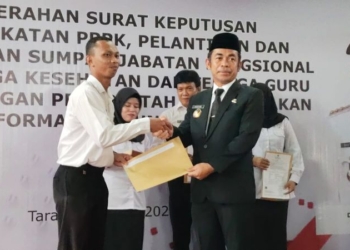 Pj Walikota Tarakan Ambil Sumpah 715 PPPK Formasi 2023