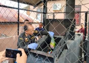 Ratusan Kg Komoditi Hewan, Tumbuhan dan Ikan asal Malaysia Tanpa Dokumen Dimusnahkan