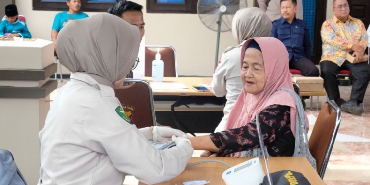 Sambut Hari Bhayangkara ke-78, Polda Kaltara Gelar Donor Darah, Khitanan Masal dan Pengobatan Umum