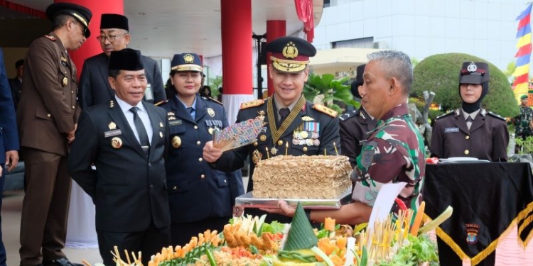 Polda Kaltara Dapat Suprprise dari Danrem 092/Maharajalila di Hari Bhayangkara ke-78