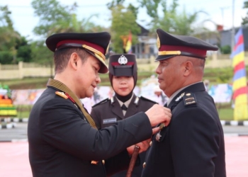 Kapolda Kaltara Beri Tanda Kehormatan dan Penghargaan di Hari Bhayangkara ke-78