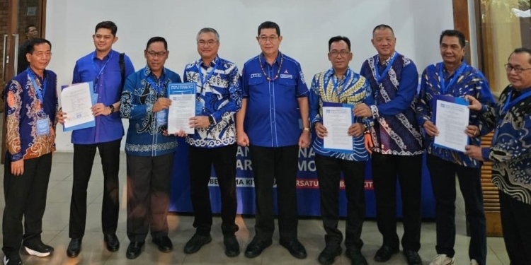 Partai Demokrat Serahkan Rekomendasi b1 KWK kepada 4 Pasangan Calon Bupati dan Wakil Bupati se-Kaltara