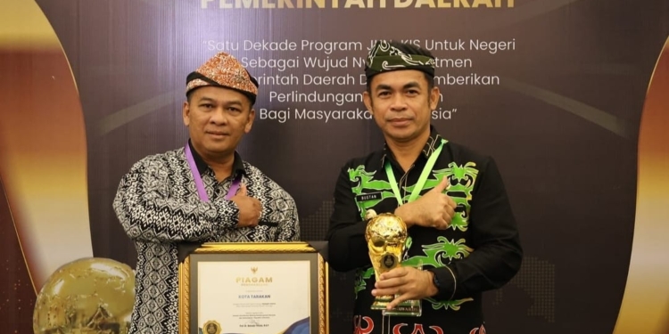 Cakupan Kepesertaan Capai 101,88 Persen, Pemkot Tarakan Raih Penghargaan UHC Award Tertinggi