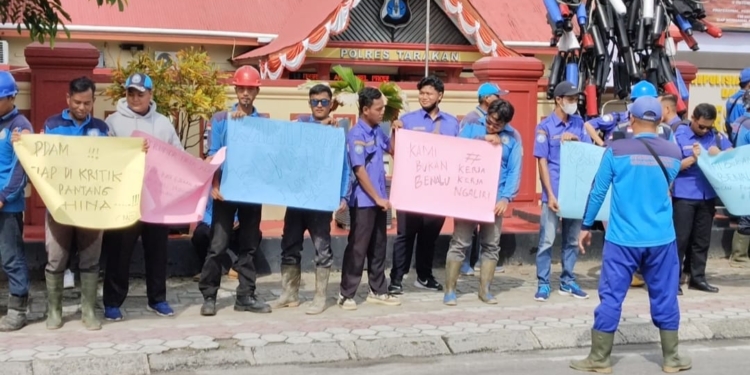 Puluhan Karyawan Perumda Tirta Alam Tarakan Laporkan Sejumlah Akun Medsos ke Polres. Ini Persoalannya