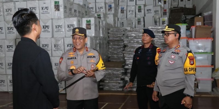 Kapolda Kaltara Tinjau Gudang Logistik Pemilu di Tarakan dan Tanjung Selor
