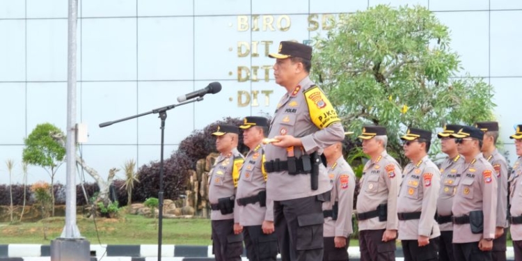 Kapolda Pimpin Apel Siaga Imbangan Pelantikan Presiden dan Wakil Presiden RI