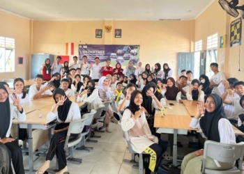 Cetak Relawan Muda, Giat Membina Unit PMR di Sekolah