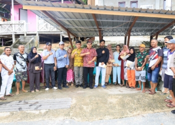 Pj. Wali Kota Tarakan dan Pjs. Gubernur Kaltara Serahkan Bantuan kepada Korban Kebakaran di Juwata Laut