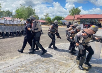 Ditsamapta dan Brimob Polda Kaltara Gelar Latihan Bersama Formasi Dalmas