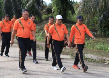 Jaga Kebugaran, Kapolda Kaltara Bersama Personel Olahraga Jalan Santai