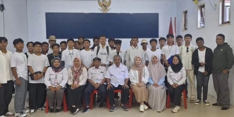 PMI Tarakan Terima study tour siswa MA Al-Khairaat Tana Tidung. (foto: PMI Tarakan)