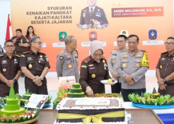 Kapolda Kaltara Beri Ucapan Selamat Kenaikan Pangkat Kajati Kaltara