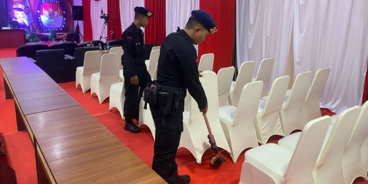 Polda Laksanakan Pengamanan Rapat Pleno Terbuka Rekapitulasi Hasil Penghitungan Suara Pilgub Kaltara