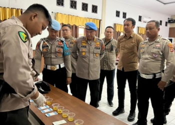Bidang Propam Polda Kaltara Laksanakan Tes Urine di Polres Nunukan