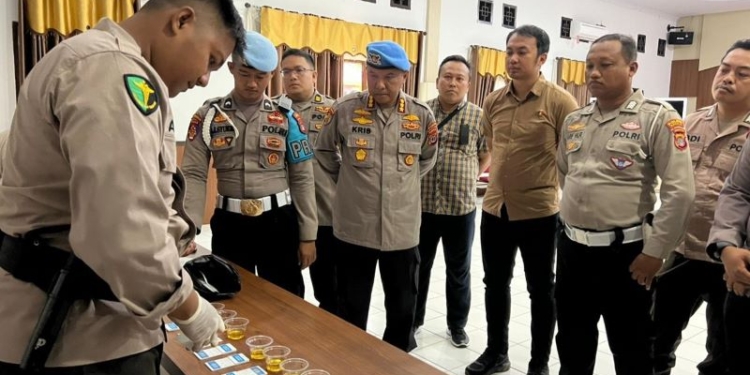 Bidang Propam Polda Kaltara Laksanakan Tes Urine di Polres Nunukan