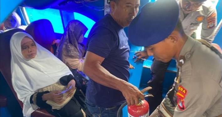 Personel Ditsamapta Polda Kaltara Laksanakan Pengamanan Operasi Lilin Kayan Selama Nataru