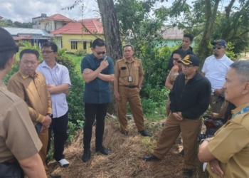 Pendangkalan Drainase hingga Pembuangan Limbah Medis RSUKT Disoroti Warga Sekitar