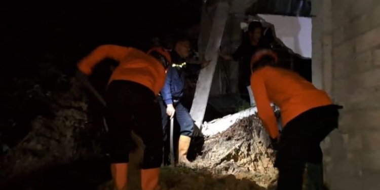 Kantor SAR Tarakan Kerahkan Personel Bantu Pencarian Dua Warga Karang Anyar Tertimbun Longsor