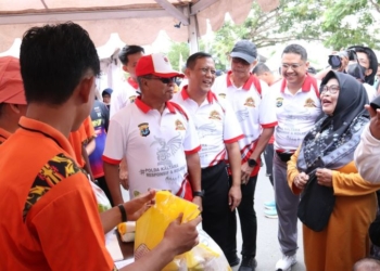 Kapolda Tinjau Pasar Murah Meriahkan HUT ke-7 Polda Kaltara