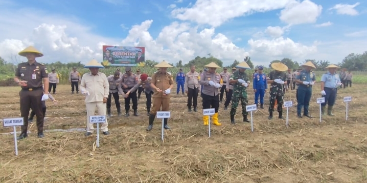 Polres Tarakan Laksanakan Penanaman Jagung Serentak 1 Juta Hektar