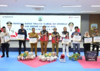 Serahkan Bantuan  Peralatan Olahraga, Gubernur Dorong Pemuda Semangat Berprestasi