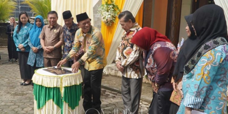 Resmikan Posyandu Berlian Kerta Wredatama, Bupati Syarwani Tekankan Pengalaman dan Keteladanan Lansia Menjadi Nilai Berharga