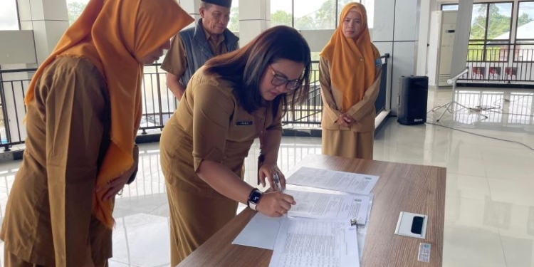 Pertama di Kaltara, DPK Kaltara Musnahkan Ribuan Arsip