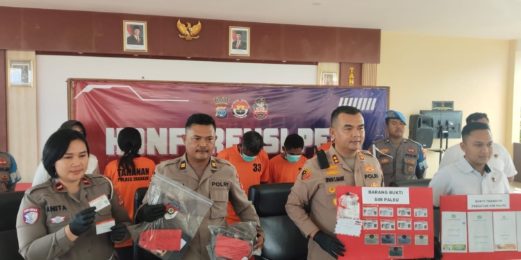 Polres Tarakan Tangkap Komplotan Pembuat SIM Palsu, Ringkus Empat Tersangka