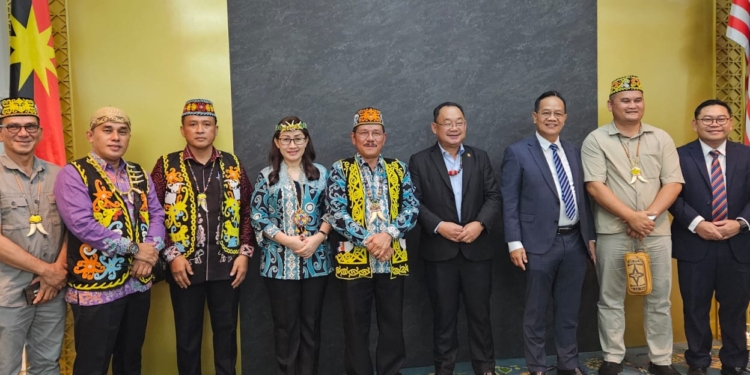 Bersama Pemerintah Sarawak, Wagub Ingkong Bahas Penguatan Kerjasama Perbatasan