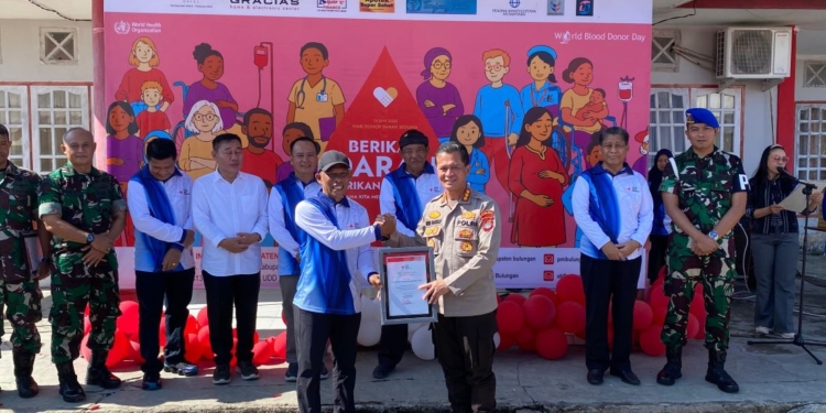 Polda Kaltara Diganjar Apresiasi dari PMI Bulungan sebagai Pendonor Aktif