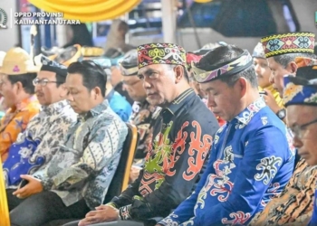 Ketua Komisi I DPRD Kaltara Alimuddin Hadiri Pelepasan Folk Carnival