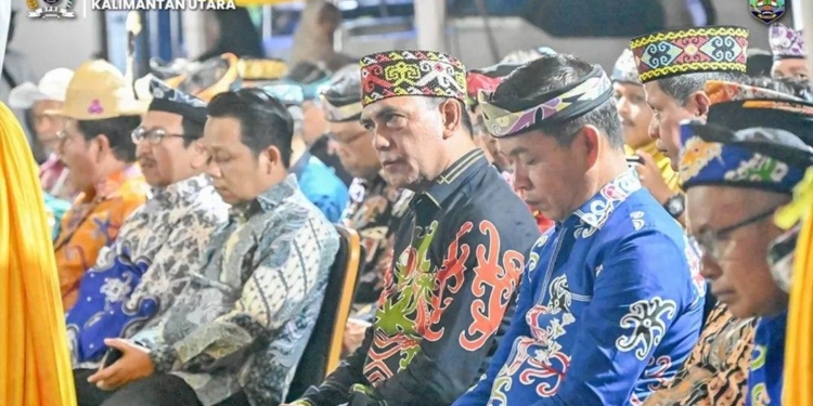 Ketua Komisi I DPRD Kaltara Alimuddin Hadiri Pelepasan Folk Carnival