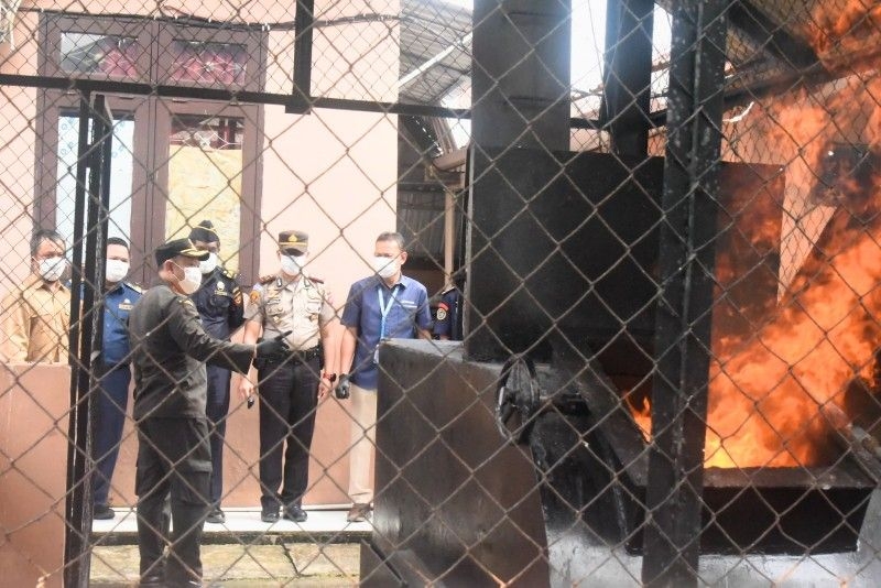 Pemusnahan media pembawa tanpa dokumen, Selasa (14/4/2026). (foto: IST)